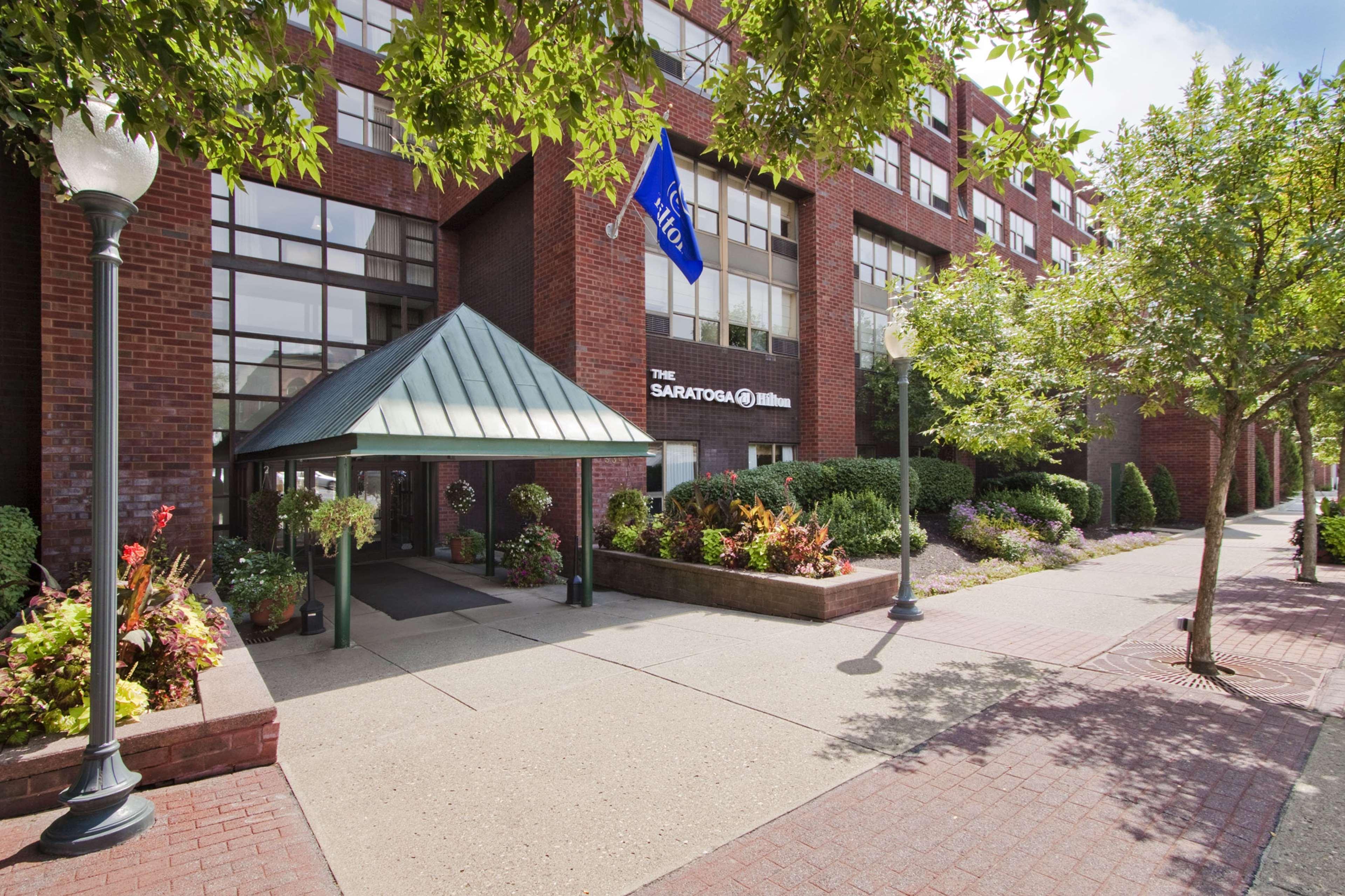 The Saratoga Hilton Hotel Saratoga Springs Exterior photo